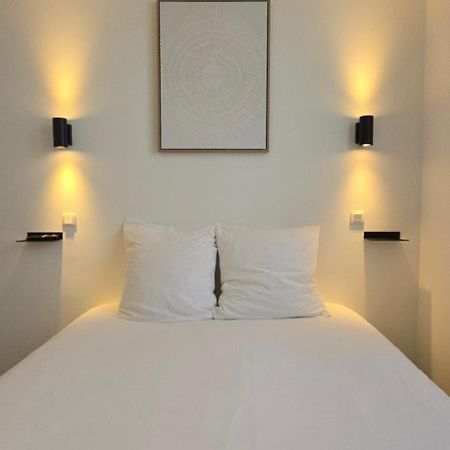 Hotel La Croisette & Restaurant Bistrot Gantier En Centre Ville رويا المظهر الخارجي الصورة